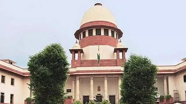SC ने वक्फ की नियुक्ति पर रोक लगाई; अगली सुनवाई तक यथास्थिति बरकरार SC ने वक्फ की नियुक्ति पर रोक लगाई; अगली सुनवाई तक यथास्थिति बरकरार