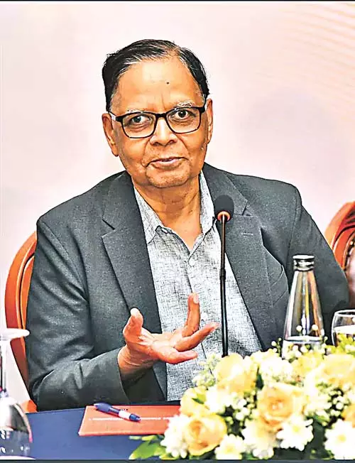 विभाजन के नुकसान भी आंध्र प्रदेश पर अलग से विचार करने के लिए महत्वपूर्ण है : Arvind Panagariya विभाजन के नुकसान भी आंध्र प्रदेश पर अलग से विचार करने के लिए महत्वपूर्ण है : Arvind Panagariya