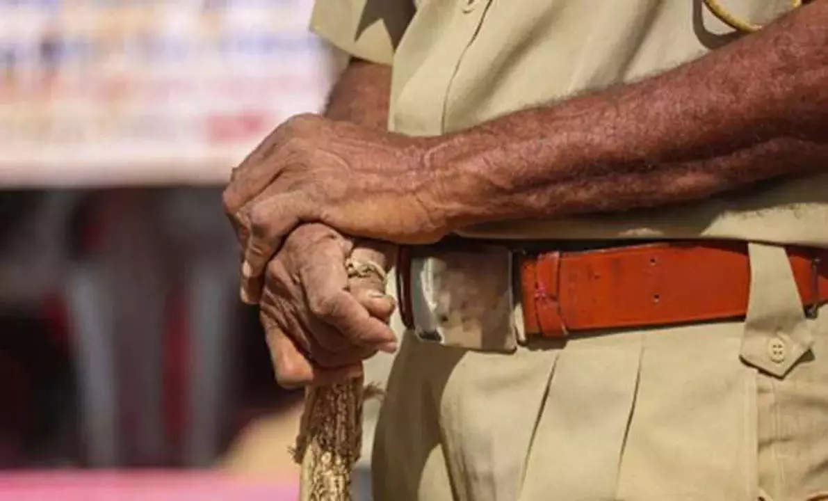 यातायात उल्लंघन चालान से भुवनेश्वर के युवक को चोरी हुआ दोपहिया वाहन वापस मिला यातायात उल्लंघन चालान से भुवनेश्वर के युवक को चोरी हुआ दोपहिया वाहन वापस मिला