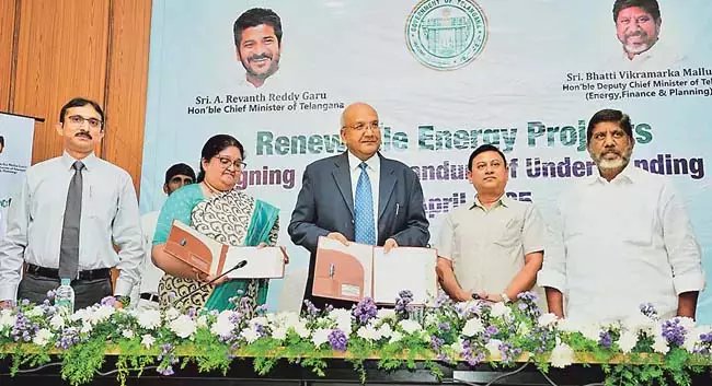Telangana : दुनिया भर की कंपनियां राज्य में निवेश करने में रुचि दिखा रही Telangana : दुनिया भर की कंपनियां राज्य में निवेश करने में रुचि दिखा रही