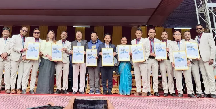 Sikkim 50 एक स्वर्णिम मील का पत्थर, एक राष्ट्रीय संवाद Sikkim 50 एक स्वर्णिम मील का पत्थर, एक राष्ट्रीय संवाद