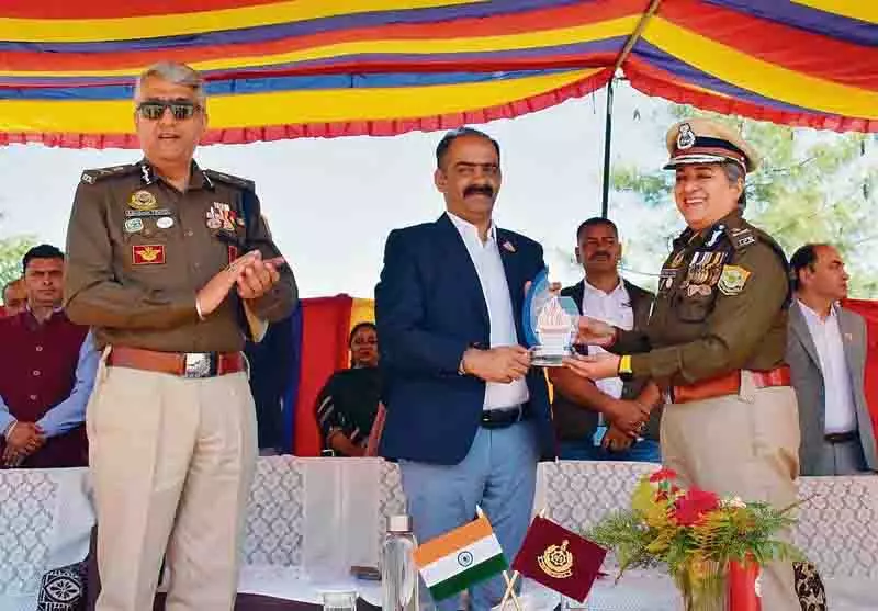 Himachal: सरकार अग्नि प्रशिक्षण केंद्र को भूमि हस्तांतरित करेगी Himachal: सरकार अग्नि प्रशिक्षण केंद्र को भूमि हस्तांतरित करेगी