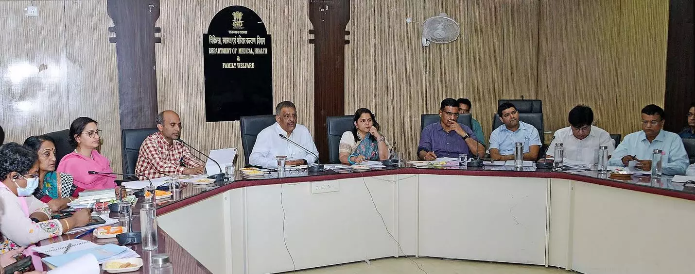 Jaipur : हीटवेव को देखते हुए दवाओं की हो समुचित उपलब्धता— एमडी, आरएमएससीएल Jaipur : हीटवेव को देखते हुए दवाओं की हो समुचित उपलब्धता— एमडी, आरएमएससीएल