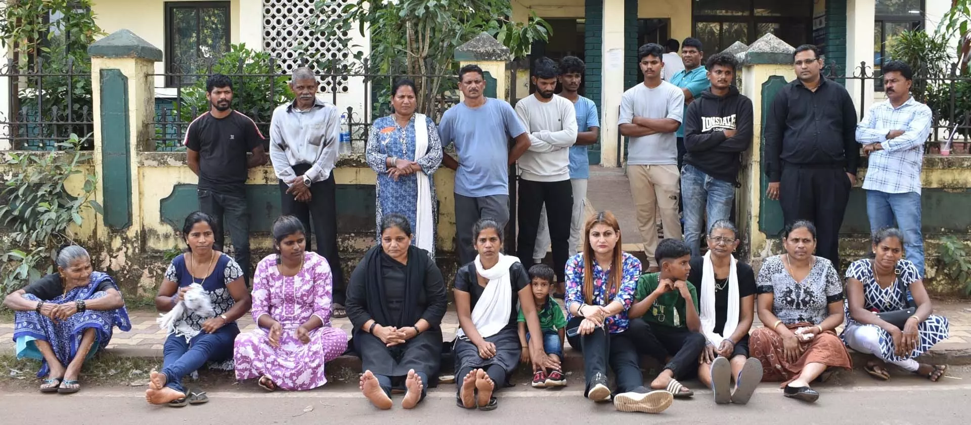 Navelim के निवासियों ने घातक सड़क दुर्घटना में न्याय की मांग की Navelim के निवासियों ने घातक सड़क दुर्घटना में न्याय की मांग की