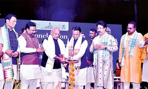 प्रधानमंत्री विश्वकर्मा श्रमिकों के साथ खड़े हैं: CM प्रधानमंत्री विश्वकर्मा श्रमिकों के साथ खड़े हैं: CM