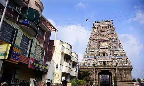 मंत्री पी.के.शेखर बाबू ने आस्था और केले का दृष्टांत बताया