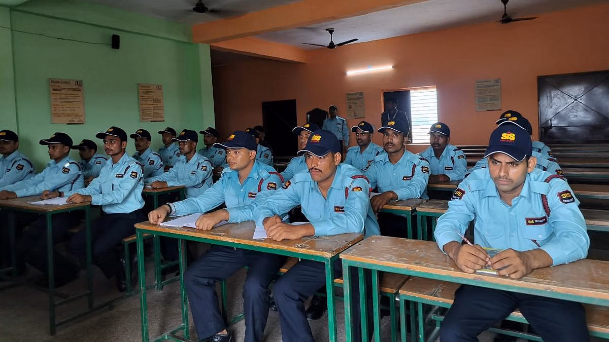 Sikar जिले में सुरक्षा गार्ड व सुरक्षा सुपरवाईजर भर्ती, बेरोजगार युवाओं के लिए सुनहरा मौका Sikar जिले में सुरक्षा गार्ड व सुरक्षा सुपरवाईजर भर्ती, बेरोजगार युवाओं के लिए सुनहरा मौका