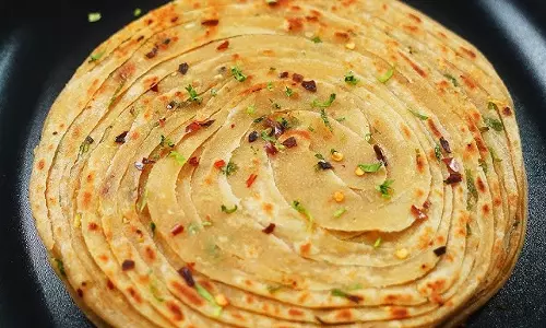 लंच या डिनर में try करे लच्छा पराठा, हर कोई करेगा तारिफ