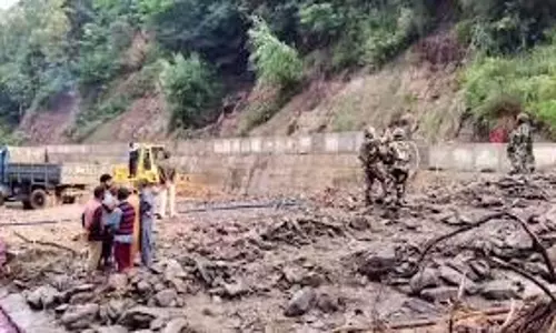 Jammu Kashmir: बादल फटने से इस जिले में भारी तबाही,अफरा-तफरी