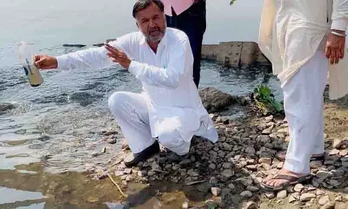 किसानों ने Abohar ब्रांच नहर में दूषित पानी की शिकायत की