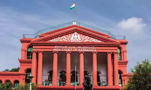Karnataka HC ने क्लीनिक चलाने वाले फर्जी डॉक्टरों के खिलाफ तत्काल कार्रवाई का आदेश दिया Karnataka HC ने क्लीनिक चलाने वाले फर्जी डॉक्टरों के खिलाफ तत्काल कार्रवाई का आदेश दिया
