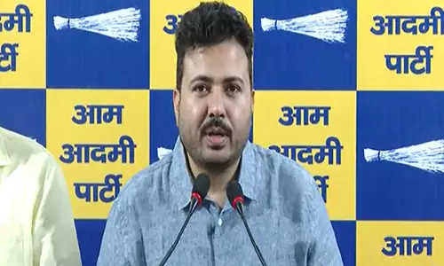 वे मुझे डराने आए थे...: सीबीआई द्वारा उनके आवास पर छापेमारी के बाद AAP के दुर्गेश पाठक वे मुझे डराने आए थे...: सीबीआई द्वारा उनके आवास पर छापेमारी के बाद AAP के दुर्गेश पाठक