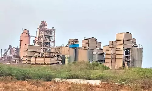 Andhra: विधायक आदिनारायण रेड्डी का सीमेंट उद्योगों पर अत्याचार