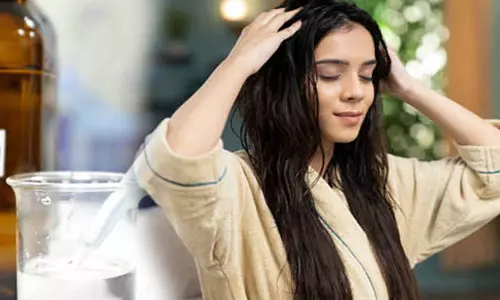 बालों में ग्लिसरीन लगाने के जानें चौंकाने वाले फायदे बालों में ग्लिसरीन लगाने के जानें चौंकाने वाले फायदे