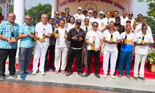 Lucknow: PAC स्टेडियम में पहली बार महिलाओं ने भी लिया हिस्सा, सुलखान सिंह की टीम विजेता Lucknow: PAC स्टेडियम में पहली बार महिलाओं ने भी लिया हिस्सा, सुलखान सिंह की टीम विजेता
