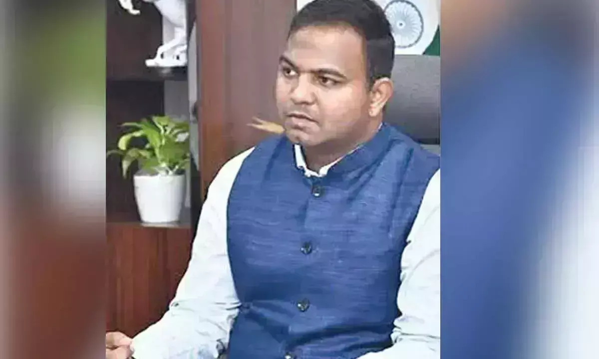 Andhra: एनएमसी कमिश्नर का तबादला