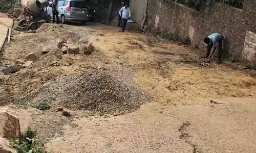 पीक सीजन से पहले पर्यटन उद्योग ने Mcleodganj की खराब सड़कों पर चिंता जताई पीक सीजन से पहले पर्यटन उद्योग ने Mcleodganj की खराब सड़कों पर चिंता जताई