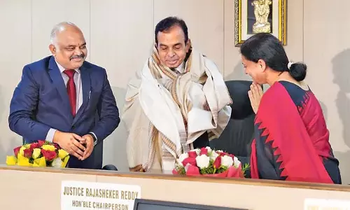 Telangana : न्यायमूर्ति राजशेखर रेड्डी को भावभीनी विदाई Telangana : न्यायमूर्ति राजशेखर रेड्डी को भावभीनी विदाई