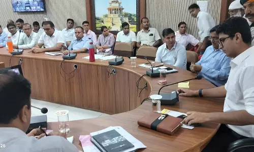 Bundi: जिला स्तरीय जनसुनवाई में किया आमजन की परिवेदनाओं का निस्तारण Bundi: जिला स्तरीय जनसुनवाई में किया आमजन की परिवेदनाओं का निस्तारण