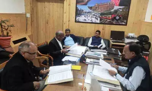 सरकारी बोर्ड, निगम 240 बची हुई शराब की दुकानों का संचालन करेंगे: Minister सरकारी बोर्ड, निगम 240 बची हुई शराब की दुकानों का संचालन करेंगे: Minister
