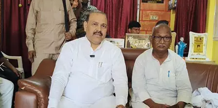 सीएम फेस को लेकर तेजस्वी यादव को मिला कांग्रेस सांसद का साथ... सीएम फेस को लेकर तेजस्वी यादव को मिला कांग्रेस सांसद का साथ...