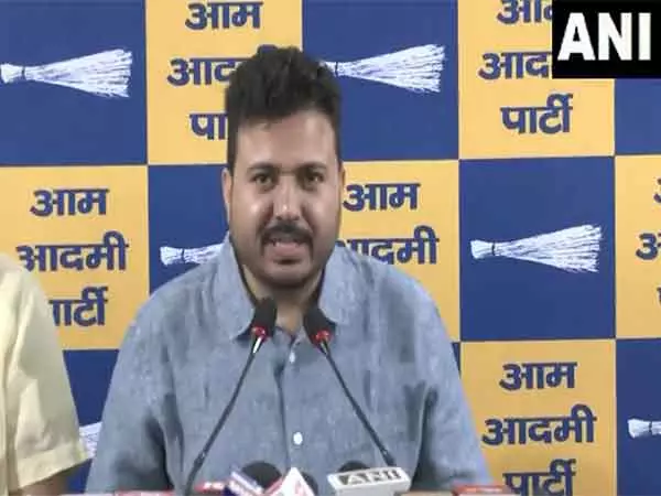 यह मुझे डराने की कोशिश है: एफसीआरए मामले में CBI की छापेमारी के बाद आप के दुर्गेश पाठक यह मुझे डराने की कोशिश है: एफसीआरए मामले में CBI की छापेमारी के बाद आप के दुर्गेश पाठक