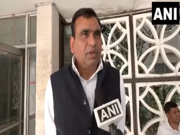 कांग्रेस सांसद चमाला ने वक्फ पर SC की टिप्पणी पर कहा- केंद्र सरकार को करारा तमाचा कांग्रेस सांसद चमाला ने वक्फ पर SC की टिप्पणी पर कहा- केंद्र सरकार को करारा तमाचा