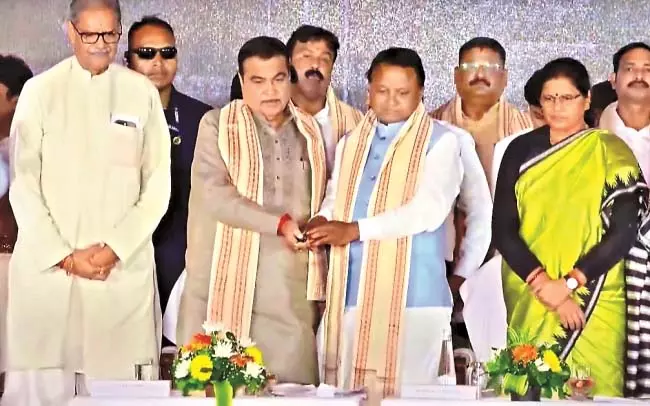 औद्योगिक क्षेत्र में अग्रणी ओडिशा में अमेरिकी शैली का सड़क नेटवर्क बनाने का लक्ष्य है : Nitin Gadkari औद्योगिक क्षेत्र में अग्रणी ओडिशा में अमेरिकी शैली का सड़क नेटवर्क बनाने का लक्ष्य है : Nitin Gadkari