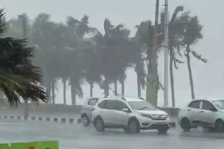 Patna: बिहार के 25 जिलों में बारिश और ओलों की चेतावनी Patna: बिहार के 25 जिलों में बारिश और ओलों की चेतावनी