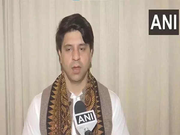 BJP के शहजाद पूनावाला ने झारखंड मंत्री को सीरियल ऑफेंडर बताया BJP के शहजाद पूनावाला ने झारखंड मंत्री को सीरियल ऑफेंडर बताया