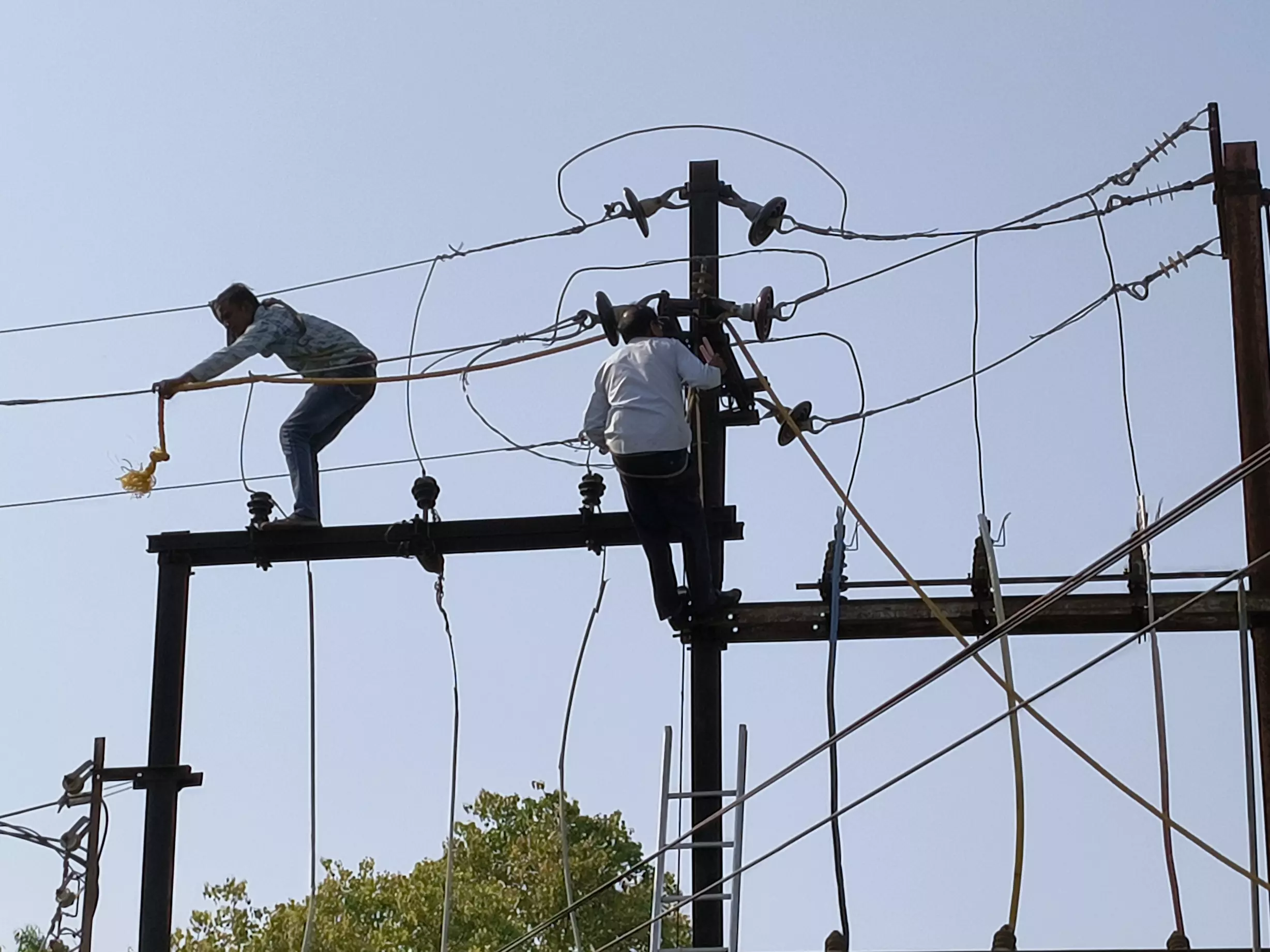 Badaun: बिजली सप्लाई 25 अप्रैल तक सुबह 9 बजे से 11 बजे तक रहेगी बंद Badaun: बिजली सप्लाई 25 अप्रैल तक सुबह 9 बजे से 11 बजे तक रहेगी बंद