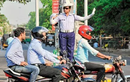 ओडिशा में 2,000 नए पदों को मंजूरी, ट्रैफिक और सड़क सुरक्षा को मिलेगा बढ़ावा ओडिशा में 2,000 नए पदों को मंजूरी, ट्रैफिक और सड़क सुरक्षा को मिलेगा बढ़ावा