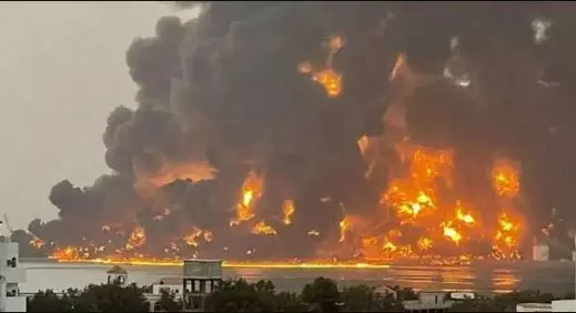 Yemen: हौथियों का दावा, अमेरिकी हमलों में तेल संयंत्र पर 38 की मौत Yemen: हौथियों का दावा, अमेरिकी हमलों में तेल संयंत्र पर 38 की मौत