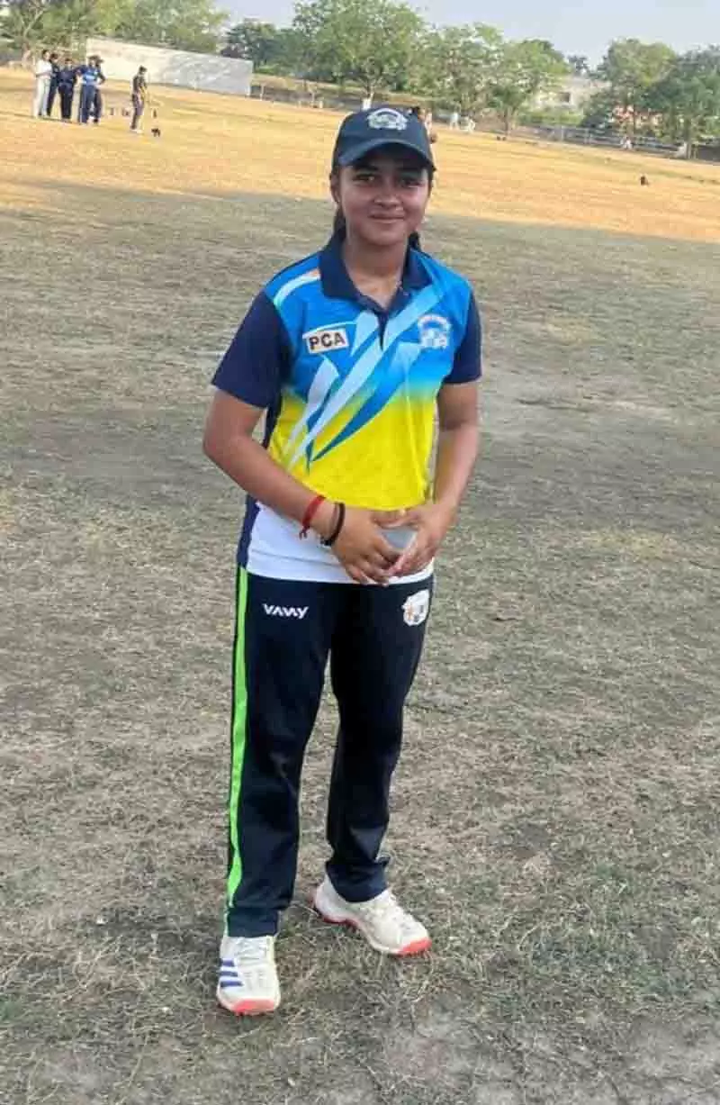 Hoshiarpur के किशोर की स्पिनिंग स्किल्स ने क्रिकेट जगत को किया प्रभावित Hoshiarpur के किशोर की स्पिनिंग स्किल्स ने क्रिकेट जगत को किया प्रभावित