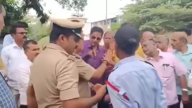 BJP ने जनवरी में CET परीक्षा न लेने देने वाले अधिकारियों की निंदा की, माफी की मांग की BJP ने जनवरी में CET परीक्षा न लेने देने वाले अधिकारियों की निंदा की, माफी की मांग की