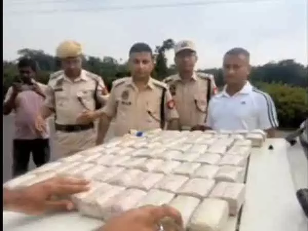Assam Police ने 1,50,000 याबा टैबलेट जब्त किए, दो ड्रग तस्कर गिरफ्तार Assam Police ने 1,50,000 याबा टैबलेट जब्त किए, दो ड्रग तस्कर गिरफ्तार