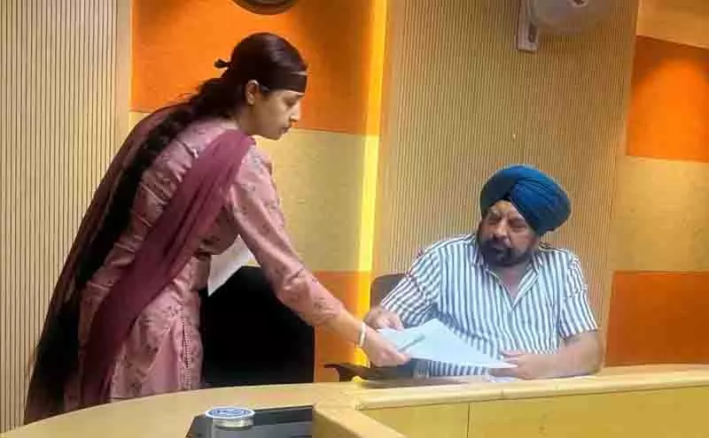 Chandigarh: संपत्ति कर वृद्धि को लेकर कांग्रेस-भाजपा में टकराव बढ़ा Chandigarh: संपत्ति कर वृद्धि को लेकर कांग्रेस-भाजपा में टकराव बढ़ा