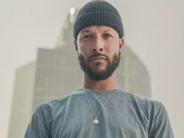 ब्रिटिश फुटबॉल स्टार Joe Thompson का 36 साल की उम्र में कैंसर से निधन ब्रिटिश फुटबॉल स्टार Joe Thompson का 36 साल की उम्र में कैंसर से निधन