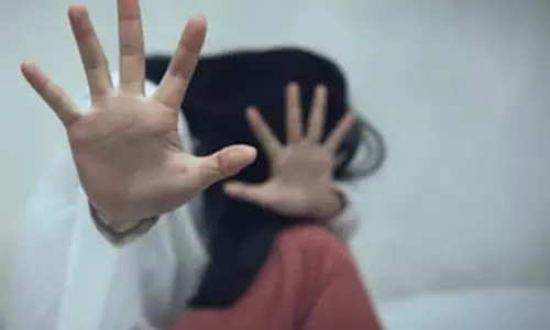 नौकरी की तलाश में निकली युवती के साथ गैंगरेप, तीन दरिंदे गिरफ्तार