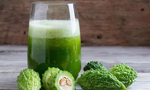 Health: एक महीने तक करेले का जूस पीने से शुगर लेवल पर क्या असर पड़ता है Health: एक महीने तक करेले का जूस पीने से शुगर लेवल पर क्या असर पड़ता है
