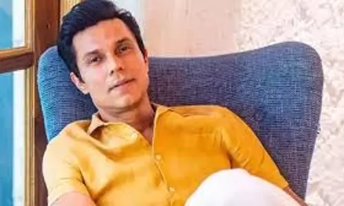 Randeep Hooda: वेटर का काम करता था ये एक्टर,आज है करोड़ों का मालिक Randeep Hooda: वेटर का काम करता था ये एक्टर,आज है करोड़ों का मालिक