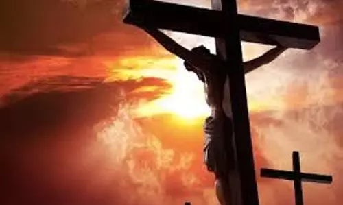 Good Friday 2025: गुड फ्राइडे पर लोग चर्च में क्या प्रार्थना करते हैं, क्या है  महत्व