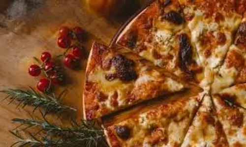 Healthy Pizza Recipe: बची हुई ब्रेड से बनाएं देसी पिज्जा, जानें रेसिपी Healthy Pizza Recipe: बची हुई ब्रेड से बनाएं देसी पिज्जा, जानें रेसिपी