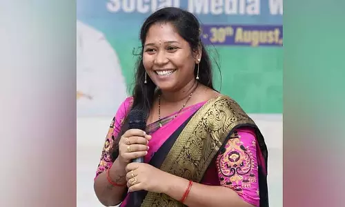 YSRCP कार्यकर्ता को आपत्तिजनक सोशल मीडिया पोस्ट के लिए गिरफ्तार किया YSRCP कार्यकर्ता को आपत्तिजनक सोशल मीडिया पोस्ट के लिए गिरफ्तार किया