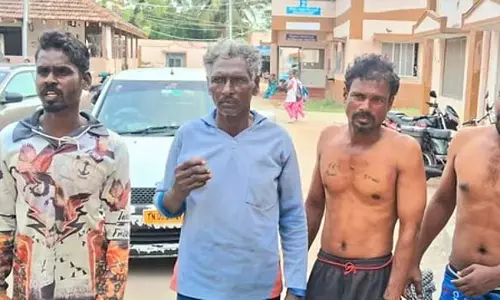 श्रीलंकाई समुद्री लुटेरों ने तमिलनाडु के मछुआरों पर हमला किया: GPS डिवाइस, मोबाइल फोन जब्त श्रीलंकाई समुद्री लुटेरों ने तमिलनाडु के मछुआरों पर हमला किया: GPS डिवाइस, मोबाइल फोन जब्त