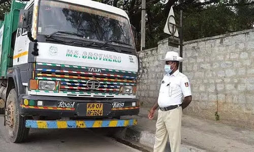 दुर्घटना में लड़के की मौत: गुस्साई भीड़ के हमले में BBMP कचरा ट्रक चालक की मौत
