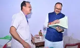 Ballia: डिप्टी सीएम ब्रजेश पाठक का बलिया दौरा, स्वास्थ्य सुविधाओं पर दिया विशेष जोर