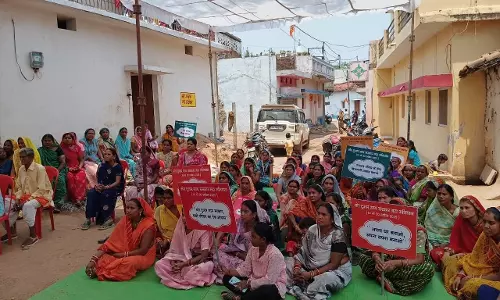मोर द्वार साय सरकार अभियान का शुभारंभ, खुशी से खिले हितग्राहियों के चेहरे मोर द्वार साय सरकार अभियान का शुभारंभ, खुशी से खिले हितग्राहियों के चेहरे