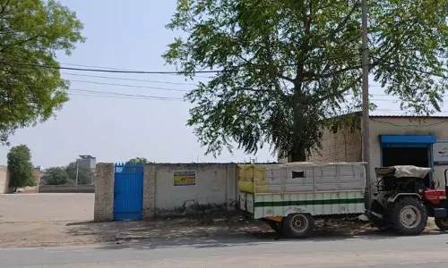 Haryana : सिरसा में निजी गोदामों में अवैध गेहूं भंडारण से चिंता बढ़ी Haryana : सिरसा में निजी गोदामों में अवैध गेहूं भंडारण से चिंता बढ़ी