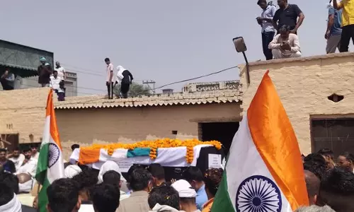Hisar गांव में वायुसेना के जवान का सैन्य सम्मान के साथ अंतिम संस्कार किया गया
